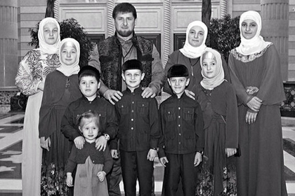 Малыши Рамзана Кадырова воспримут роль в Интернациональной встрече хафизов
