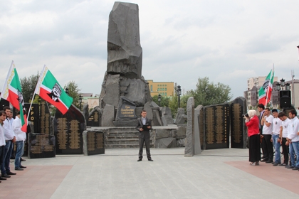 В Суровом отметили Денек солидарности в борьбе с терроризмом