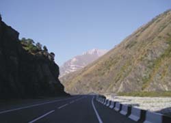 Начато строительство дороги в труднодоступные горные районы республики