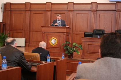 Парламент ЧР осудил выражения Жириновского