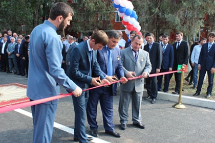 В поселке Гикало Грозненского района свершилась церемония открытия многоквартирных жилых домов